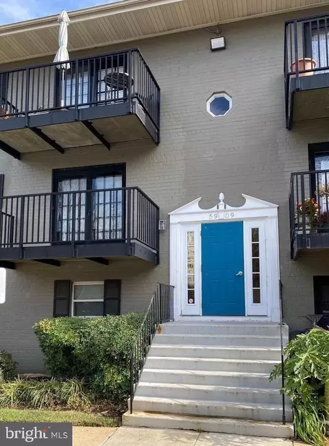 5909 Quantrell Ave #102, Alexandria, VA 22312