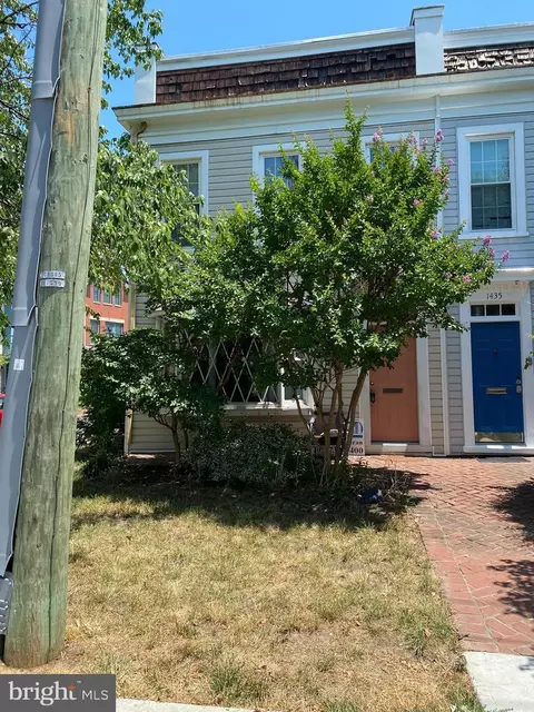 1437 Powhatan St, Alexandria, VA 22314
