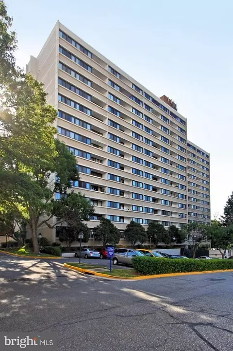 5911 Edsall Rd #606, Alexandria, VA 22304