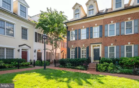 416 Euille St, Alexandria, VA 22314