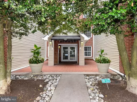 3311 Wyndham Cir #1188, Alexandria, VA 22302