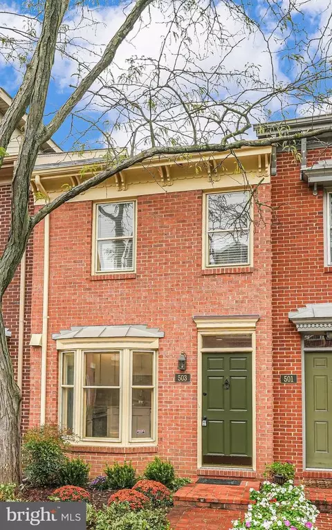 503 Colecroft Ct, Alexandria, VA 22314