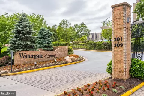 309 Yoakum Pkwy #1715, Alexandria, VA 22304