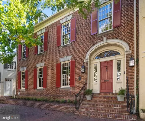 908 Cameron St, Alexandria, VA 22314