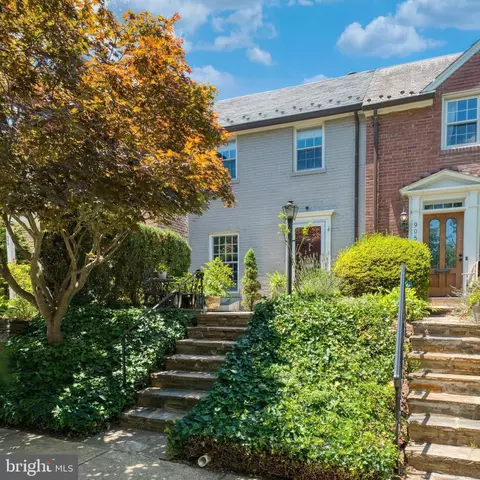 907 S Saint Asaph St, Alexandria, VA 22314