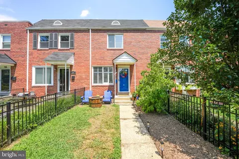 51 Dale St, Alexandria, VA 22305