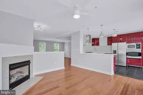 714 Norfolk Ln #B, Alexandria, VA 22314