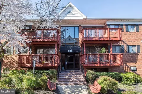208 Skyhill Rd #3, Alexandria, VA 22314