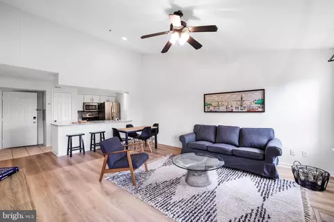 3315 Wyndham Cir #4225, Alexandria, VA 22302