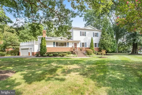 2617 Stevens St N, Alexandria, VA 22311