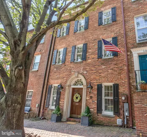 102 Prince St, Alexandria, VA 22314