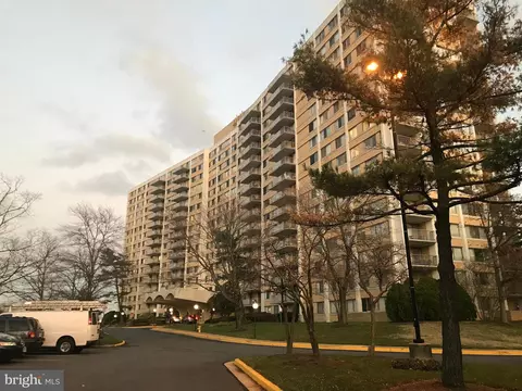 301 N Beauregard St #720, Alexandria, VA 22312
