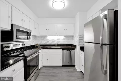 6147 Edsall Rd #D, Alexandria, VA 22304