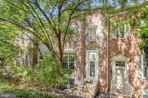 6009 Riddle Walk, Alexandria, VA 22312
