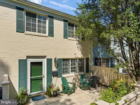 1569 N B N Van Dorn St N, Alexandria, VA 22304