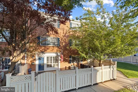 1441 N A N Van Dorn St, Alexandria, VA 22304