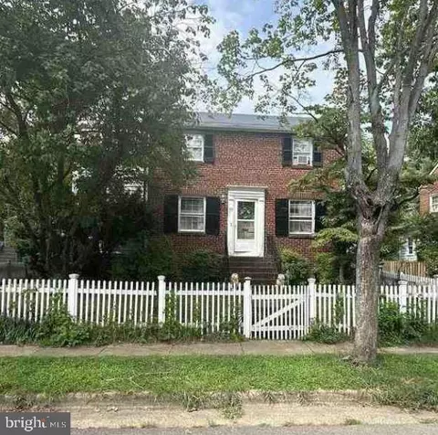 15 W Spring St, Alexandria, VA 22301
