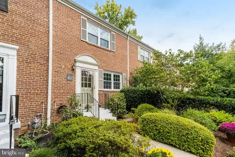 34 E Rosemont Ave, Alexandria, VA 22301