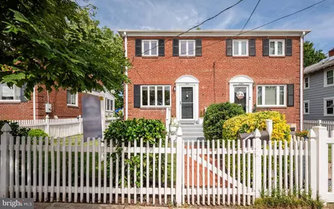 208 E Bellefonte Ave, Alexandria, VA 22301