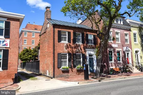 119 S Columbus St, Alexandria, VA 22314