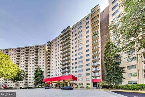 2500 N Van Dorn St #305, Alexandria, VA 22302