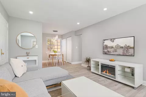 1710 W Abingdon Dr #102, Alexandria, VA 22314