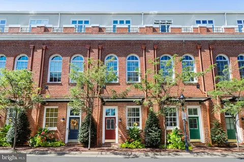 608 Tivoli Passage Way, Alexandria, VA 22314