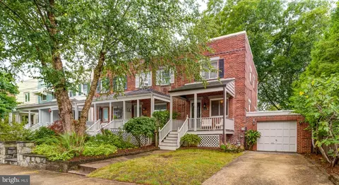 1742 Price St, Alexandria, VA 22301