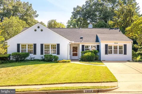 2904 Dartmouth Rd, Alexandria, VA 22314