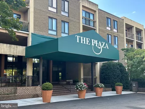 805 N Howard St #225, Alexandria, VA 22304