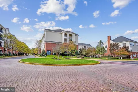 4862 Eisenhower Ave #369, Alexandria, VA 22304