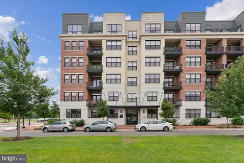 737 Swann Ave #601, Alexandria, VA 22301