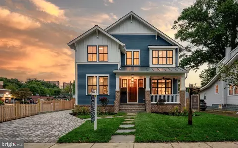110 E Raymond Ave, Alexandria, VA 22301
