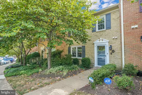 641 N Armistead St, Alexandria, VA 22312