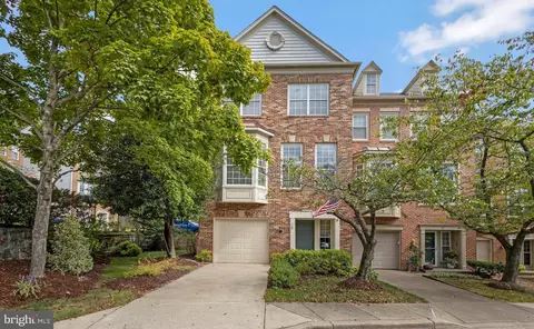 15 Arell Ct, Alexandria, VA 22304