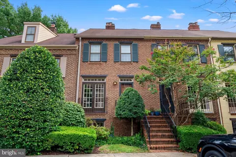 1227 Michigan Ct, Alexandria, VA 22314