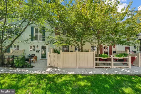 1281 N Van Dorn St, Alexandria, VA 22304