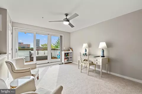810 Snowden Hallowell Way, Alexandria, VA 22314
