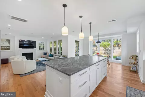 1307 Cleveland St, Alexandria, VA 22302