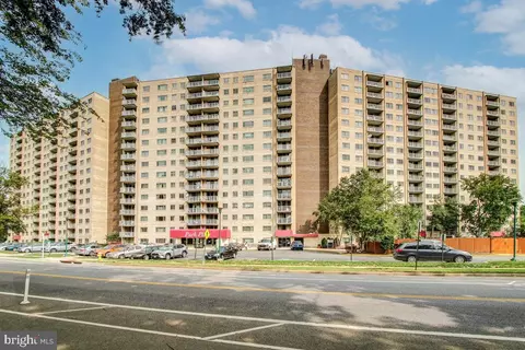 2500 N Van Dorn St #304, Alexandria, VA 22302