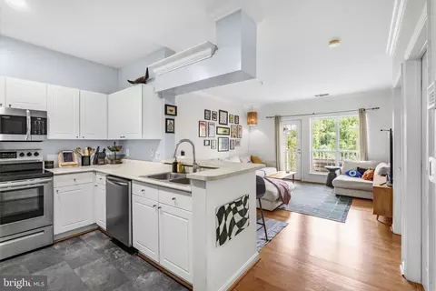 4550 Strutfield Ln #2207, Alexandria, VA 22311