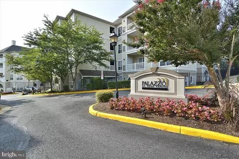 4551 Strutfield Ln #4218, Alexandria, VA 22311