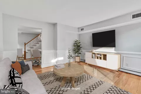 424 N Patrick St, Alexandria, VA 22314
