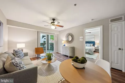 3311 Wyndham Cir #1196, Alexandria, VA 22302