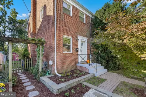 4404 Vermont Ave, Alexandria, VA 22304