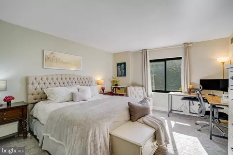 307 Yoakum Pkwy #410, Alexandria, VA 22304