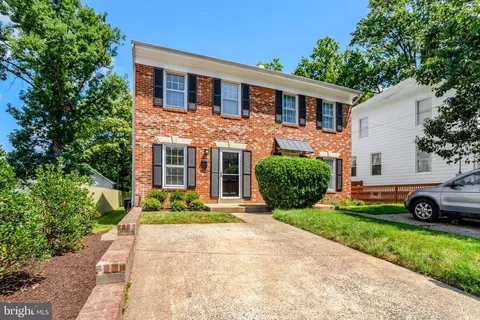 202 Laverne Ave, Alexandria, VA 22305