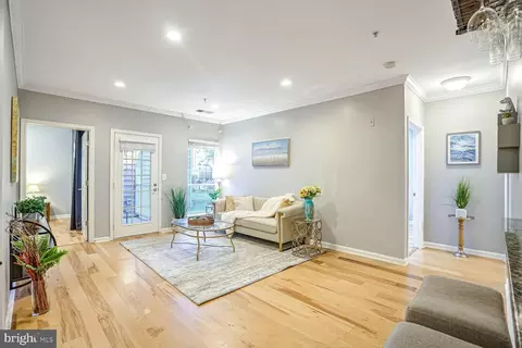 4561 Strutfield Ln #3104, Alexandria, VA 22311