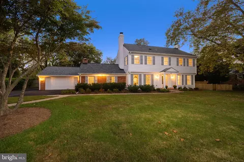 3568 Trinity Dr, Alexandria, VA 22304