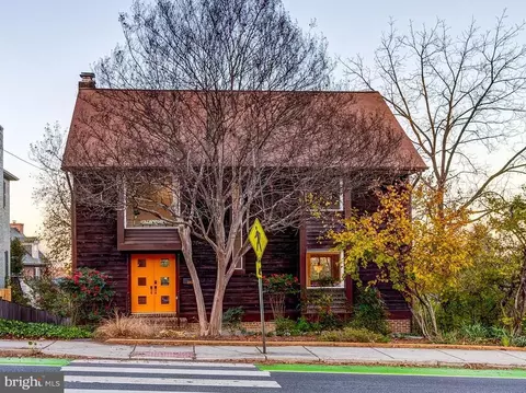 2207 King St, Alexandria, VA 22301